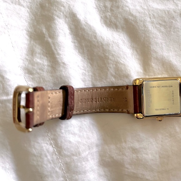 Coach Timeless Leather Watch - Picture 5 of 10